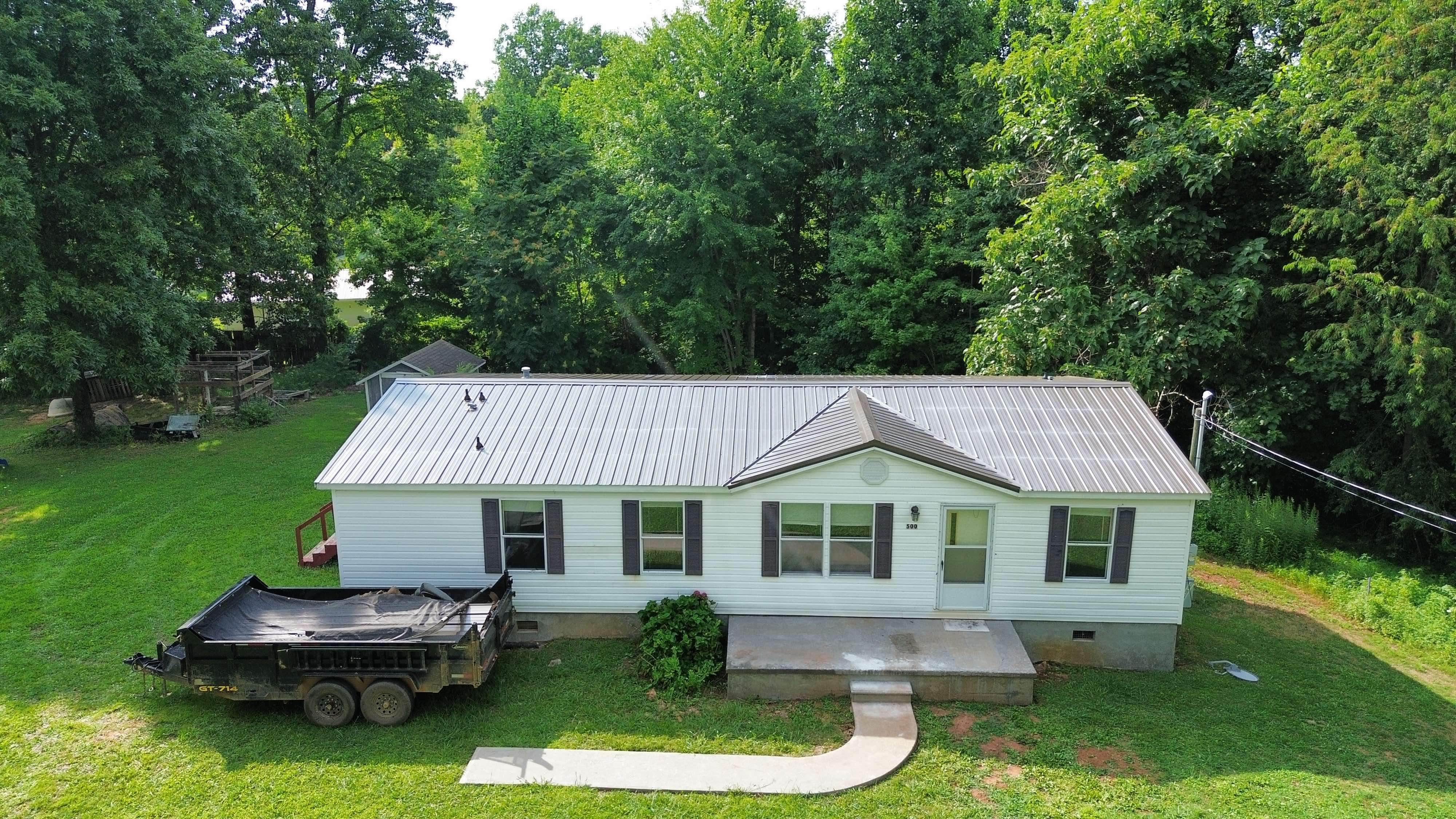 Discover the Benefits of Metal Roofing: Our Latest Project in Elizabethton, TN