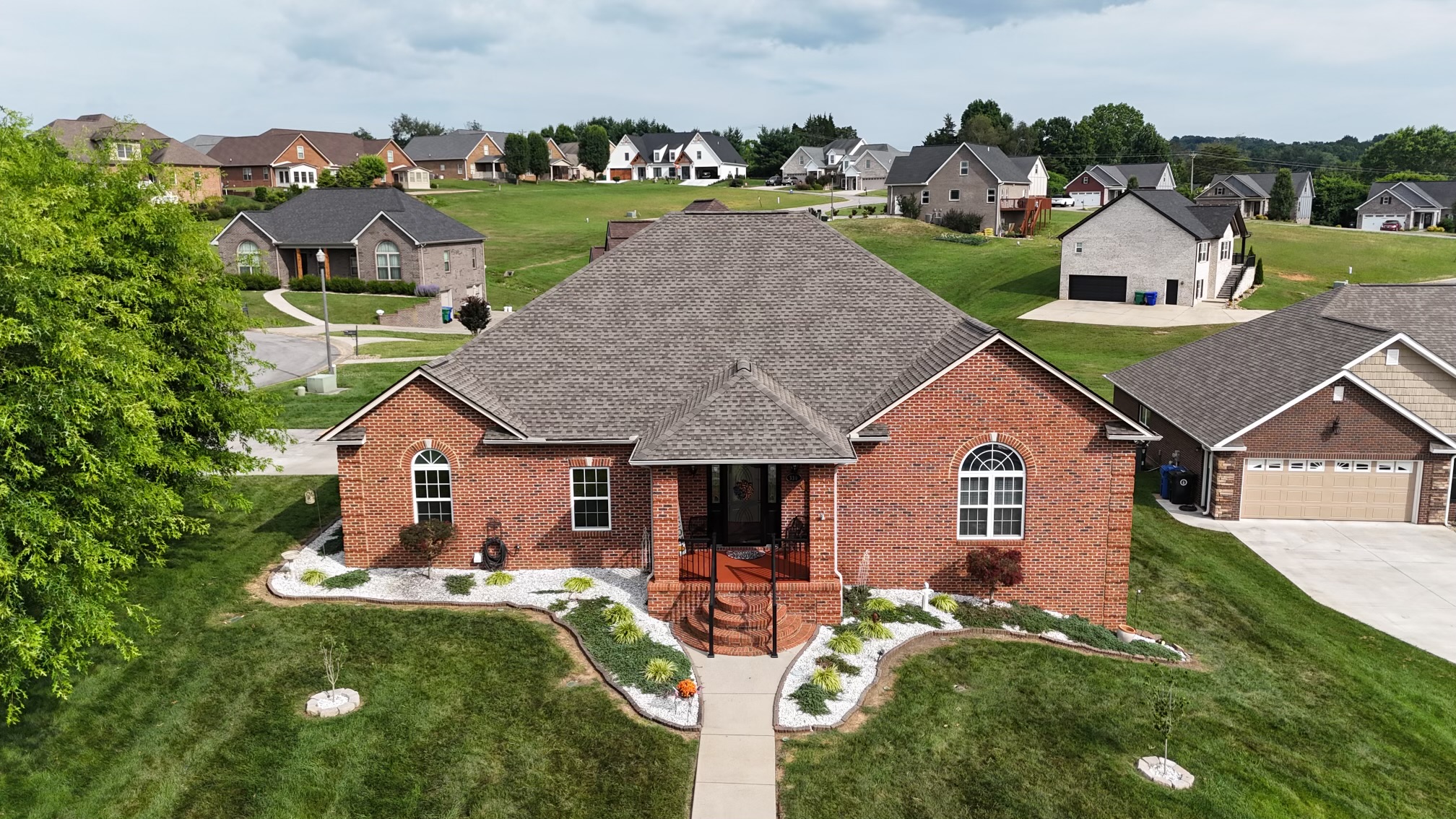 Experience the Excellence of Shingle Roofing with Ramos Rod Roofing and Construction LLC